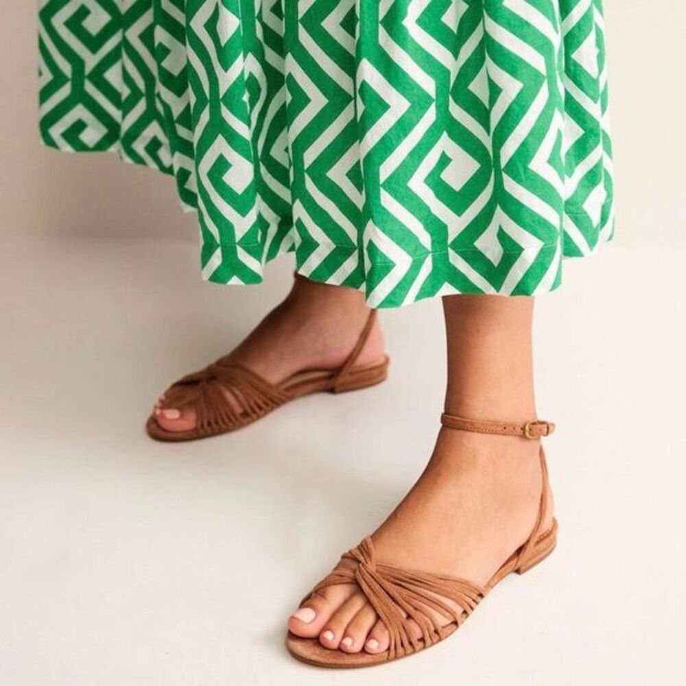 BODEN Twist Front Flat Sandals NWOB in Tan Size 37/6.5